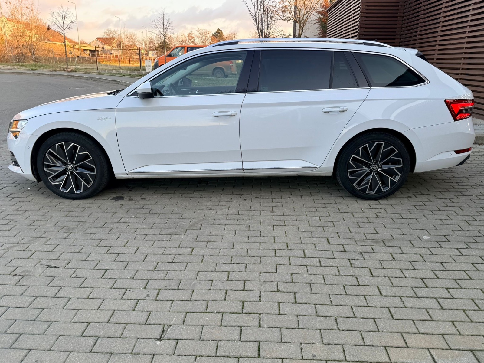 Skoda Superb Laurin & Klementh poza 3