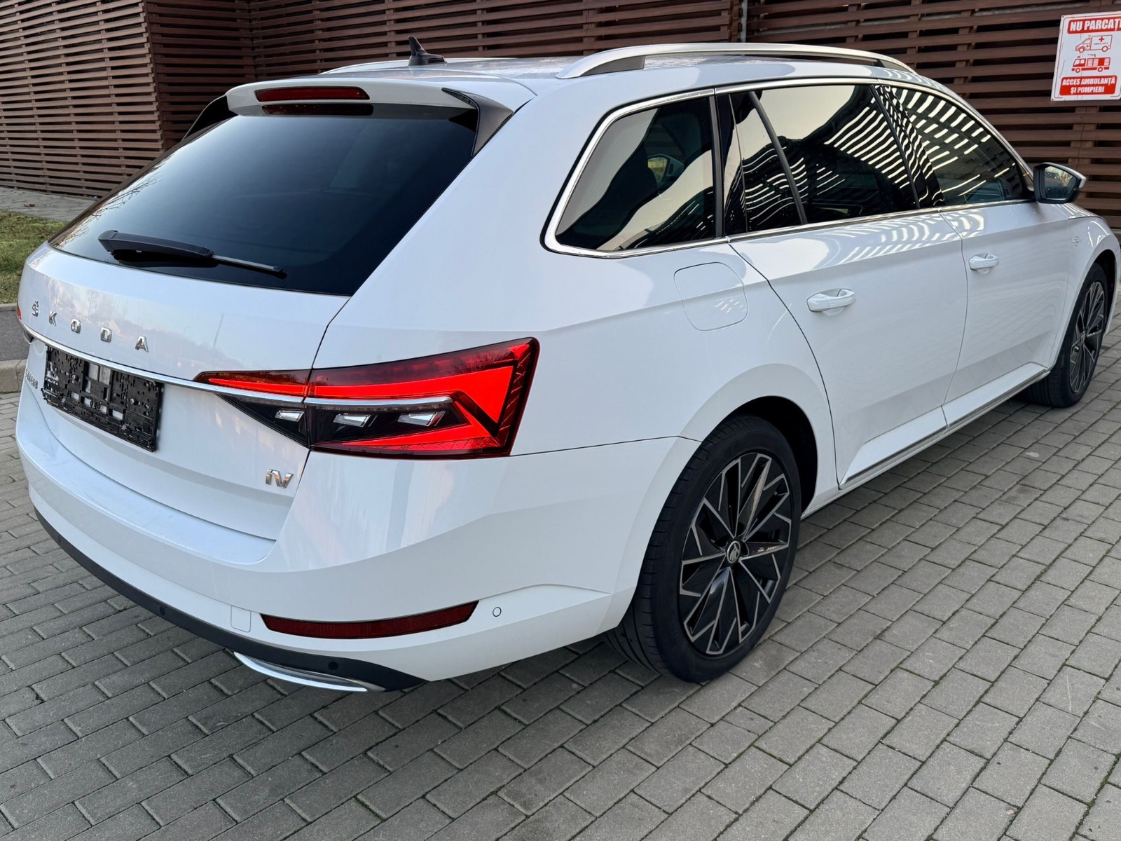 Skoda Superb Laurin & Klementh poza 17